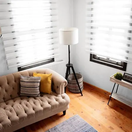 Elegant 3bed25bath Cengelkoy Triplex House! #417 Semesterbostad Istanbul