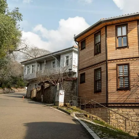 Elegant 3bed25bath Cengelkoy Triplex House! #417 *